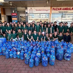 Edirne’de ilkokul öğrencileri engelliler için 25 bin mavi kapak topladı
