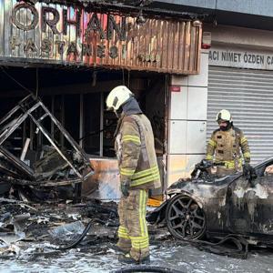 Şişli’de otomobil iş yerine girdi, yangın çıktı: 2 yaralı