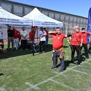 Milli okçular Fetih Kupası öncesi Karacabey’de kampa girdi
