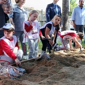 Edirnede Müzeler Günü’nde ilkokul öğrencileri, müze bahçesinde atölye çalışmalarına katıldı