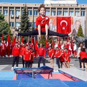 Uşakta 19 Mayıs coşkuyla kutlandı
