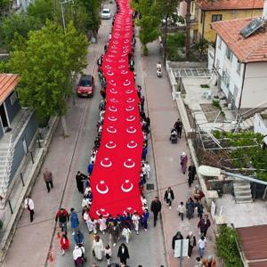 Nevşehir’de 135 metrelik Türk bayrağı ile 19 Mayıs yürüyüşü