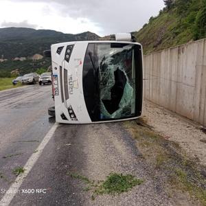 Tokat’ta midibüs ile itfaiye aracı çarpıştı: 4 yaralı