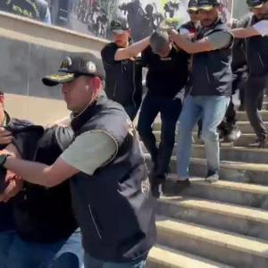 Küçükçekmecede alacaklısını pencereden atarak öldürdükleri iddia edilen 4 şüpheli yakalandı