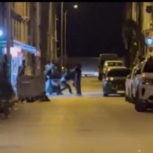 Sokaktaki kavgada 16 yaşında çocuk bıçakla yaralandı