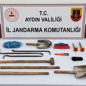 Aydında kaçak tarihi eser kazısına suçüstü; 3 gözaltı