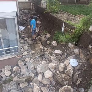 Amasyada istinat duvarının çökme anı kamerada