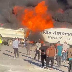 Hatayda, yük boşaltan TIR’larda çıkan yangın söndürüldü