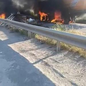 Şilede park halindeki kamyonun dorsesine çarpan motosikletli ağır yaralandı