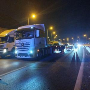 Kocaelide yola dökülen atık ulaşımı aksattı