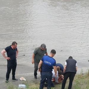 Kastamonuda ırmağa düşen çocuk kurtarıldı