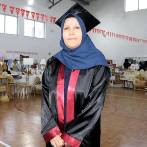 56 yaşında lise diploması alıp kep attı; hedefi üniversite
