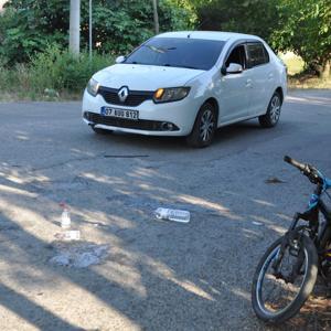 Otomobilin çarptığı bisikletli çocuk yaralandı