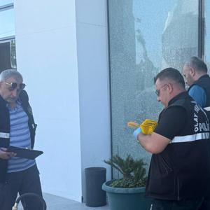 Antalyada oto galeriye silahlı saldırıda 2 tutuklama, 1 ev hapsi