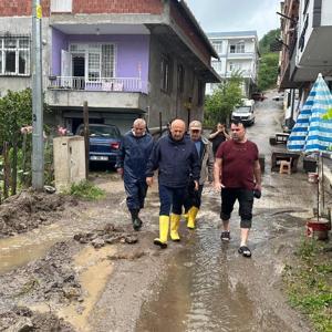 Ordu’da sağanak; ev ve iş yerlerini su bastı