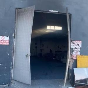 Metal fabrikasında eritme kazanı patladı; 1 işçi ağır yaralı