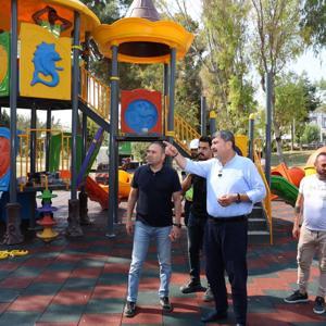 Başkan Yıldız, 3 Ocak Parkında yenileme çalışmalarını inceledi