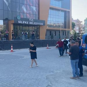 Mersinde Silifke Belediyesine operasyon