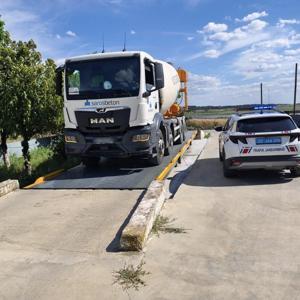 Edirnede taşıma sınırını aşan kamyon işletenine 60 bin lira ceza