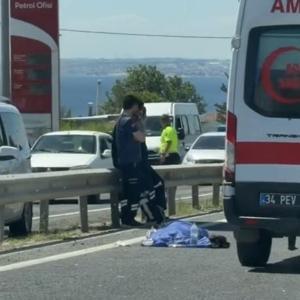 Büyükçekmecede otomobile arkadan çarpan motosikletli hayatını kaybetti