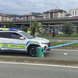 Yolun karşısına geçerken kamyonetin çarptığı kadın öldü