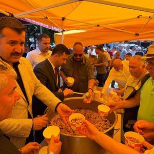Suşehrinde aşure ikramı