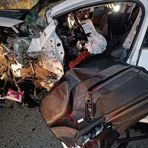 Ağrı’da iki otomobil çarpıştı; 4’ü ağır, 6 yaralı