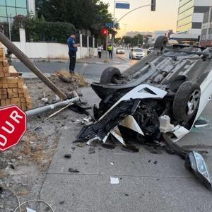 Avcılarda iki aracın karıştığı kazada devrilen otomobilin sürücüsü yaralandı