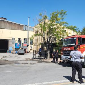 Demir döküm fabrikasında patlama sonrası çıkan yangın söndürüldü