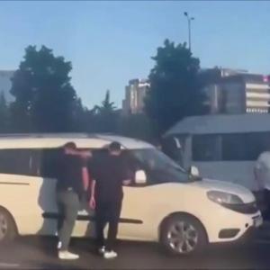 Zeytinburnundan kaçak göçmenlere yer temin eden ve sınır illerine taşıyan 4 şüpheli yakalandı