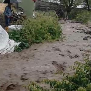Kars’ta sel; ev, ahır ve tarım arazileri zarar gördü