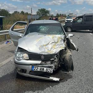 Otomobil ile hafif ticari araç çarpıştı: 6 yaralı