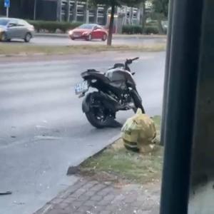 Bakırköyde otomobilin çarptığı motosikletli öldü
