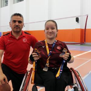 Milli para badmintoncu Tuğba: Hedefim uluslararası yarışmalarda derece yapmak