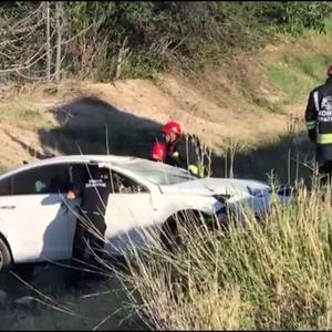 Otomobil  takla attı: 1i bebek 3 yaralı