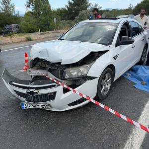 İzmir’de iki araç çarpıştı: 1 ölü, 5 yaralı