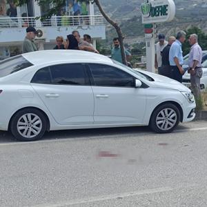 Taziyeye giderken otomobilin çarptığı kadın öldü