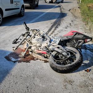 Otomobil ile motosiklet çarpıştı: 2 yaralı