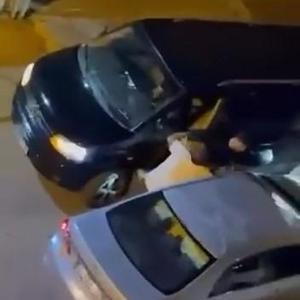 Çekmeköyde sürücülerin tekmeli yumruklu yol verme kavgası kamerada