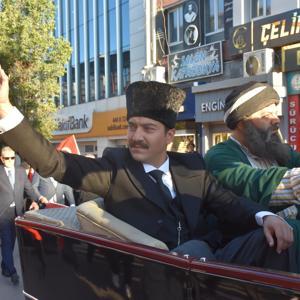 Atatürkün Sivasa gelişi temsili olarak canlandırıldı