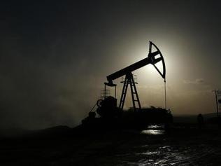 Fed korkuları petrol piyasasını zirveden uzaklaştırdı