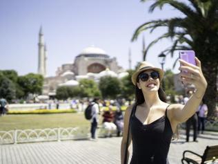 Turizm geliri ilk çeyrekte yüzde 32,3 arttı