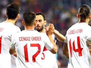 Hakan Çalhanoğlu: Mutlu değilim Hiç rahat kazanamıyoruz