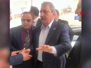 SON DAKİKA: BBP Genel Başkanı Mustafa Desticinin de içinde bulunduğu makam aracı kaza yaptı
