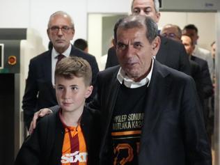 Galatasarayda Dursun Özbekden 5. yıldız açıklaması