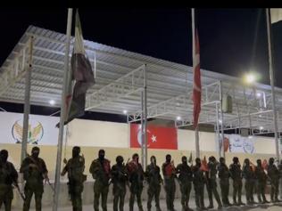 SON DAKİKA HABERİ: Suriyenin kuzeyinde meydana gelen olaylar... İki komutandan Türk bayrağı açıklaması