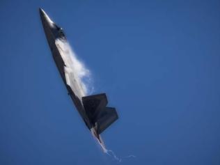 Türkçesi YIRTICI KUŞ Amerika F-22 Raptor için ‘İncirlik’ dedi mi