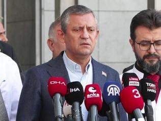 TUSAŞ şehitlerine veda… Özgür Özel cenazelere katıldı, ailelerle görüştü