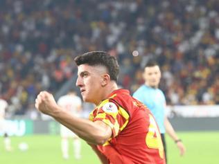 Göztepenin genç stoperi Taha Altıkardeşe Avrupadan transfer kancası