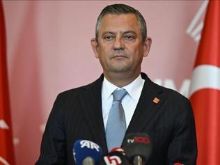 Özgür Özel, Ahmet Özeri ziyarete Silivriye geldi